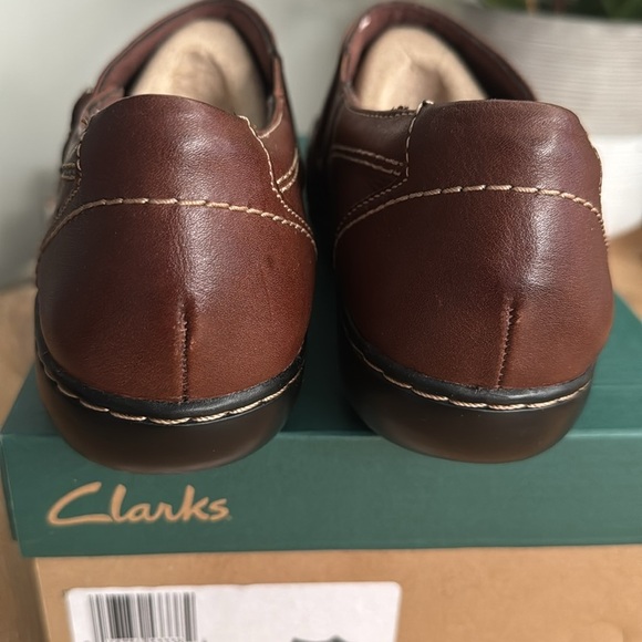 Clarks Dark Brown Leather Clogs with Button Detail - Picture 6 of 11